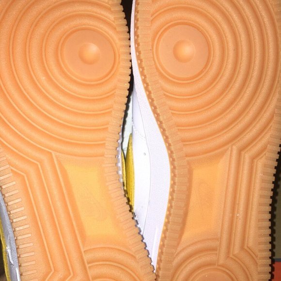 Nike Air Force 1 University Gold (US8) - Picture 5 of 5